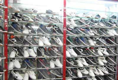 “中国胶鞋名城”瑞安鞋业由代加工到原创的转型之路-世界服装鞋帽网-行业门户.全国十佳电子商业行业门户网站